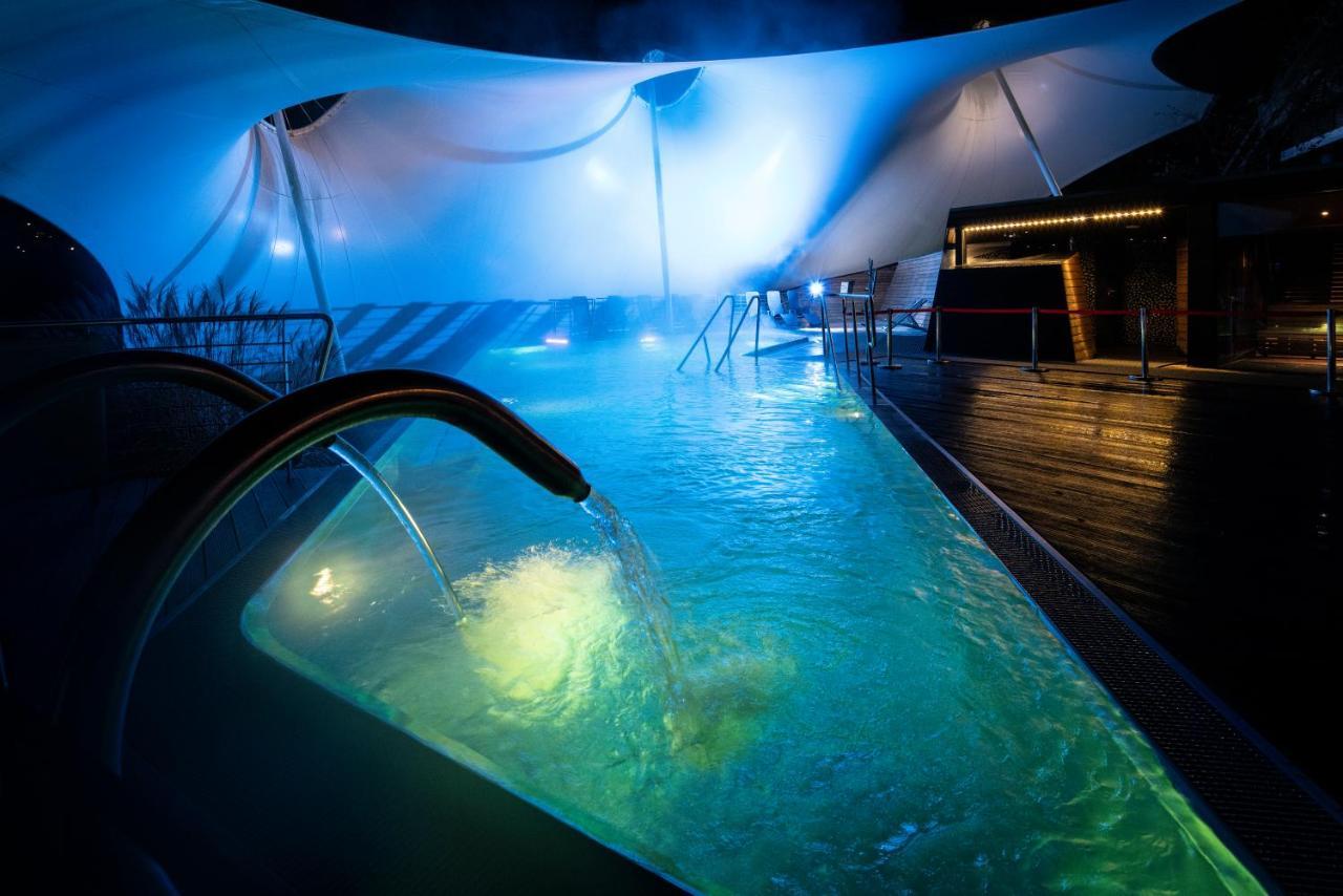 Mokni'S Palais Hotel & Spa Bad Wildbad Exteriör bild